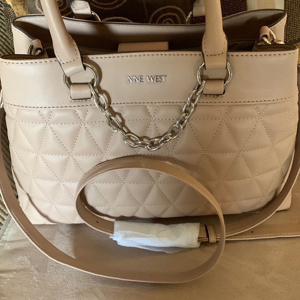 NINE WEST. NWOT. Brand new bag. Judilee Satchel. Blushing color. Quilted. - Picture 3 of 6
